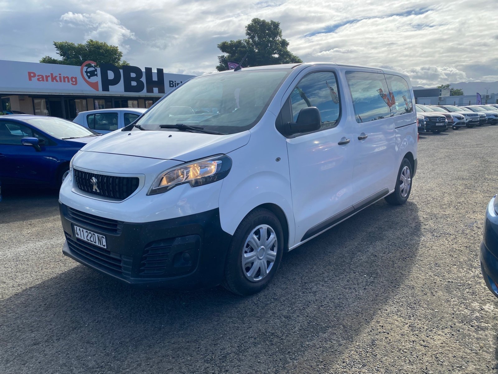 PEUGEOT EXPERT COMBI EXPERT MINIBUS d'occasion, vue principale
