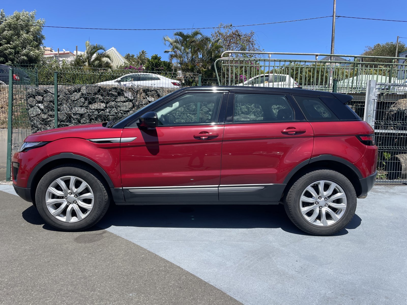 LAND ROVER EVOQUE PURE 2.0L DSL 180 CH BVA 4X4 d'occasion, photo 2