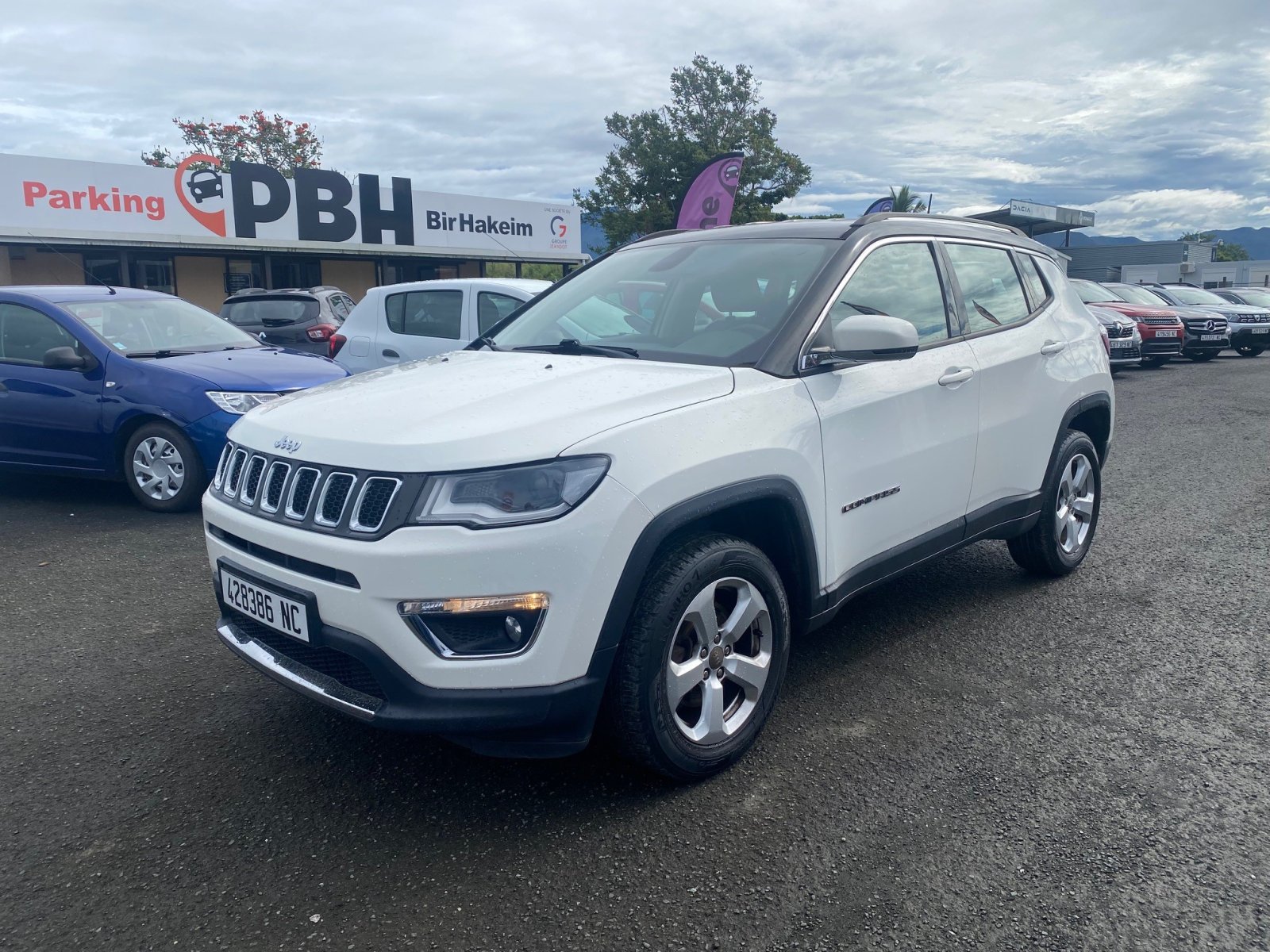 JEEP COMPASS LIMITED 4X4 5P 2.4L ESS 180CH BVA d'occasion, vue principale