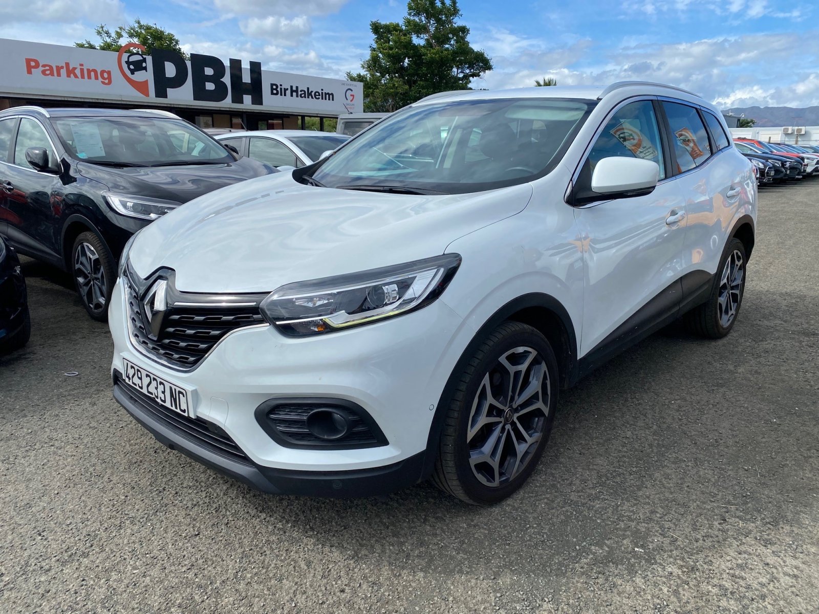 RENAULT KADJAR ZEN 1.2L ESS 4X2 BVA d'occasion, vue principale
