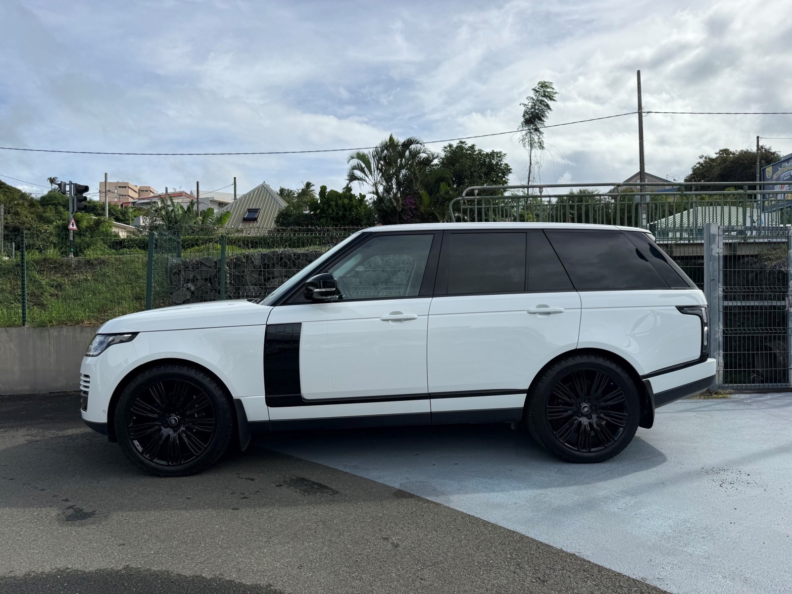 LAND ROVER RANGE ROVER RR VOGUE 4.4L DSL 340CH AT d'occasion, photo 2