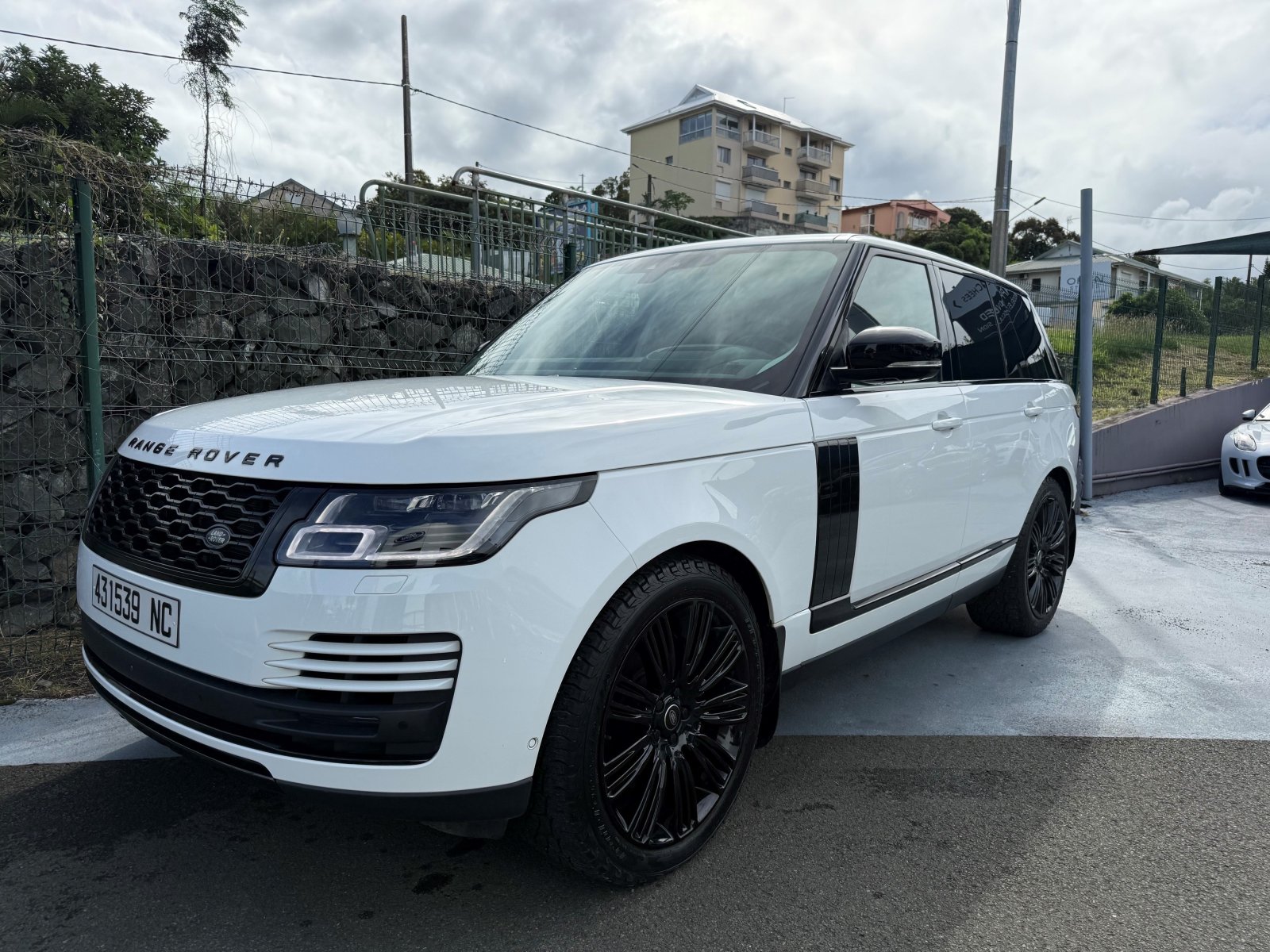 LAND ROVER RANGE ROVER RR VOGUE 4.4L DSL 340CH AT d'occasion, vue principale