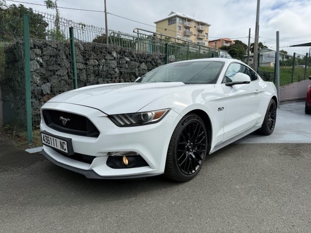 FORD MUSTANG