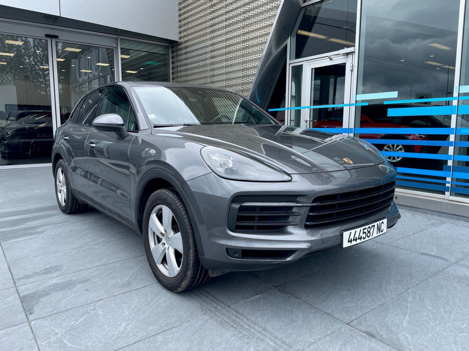 PORSCHE CAYENNE E3 3.0L V6 ESS 340CH BVA 4X4 d'occasion, vue principale
