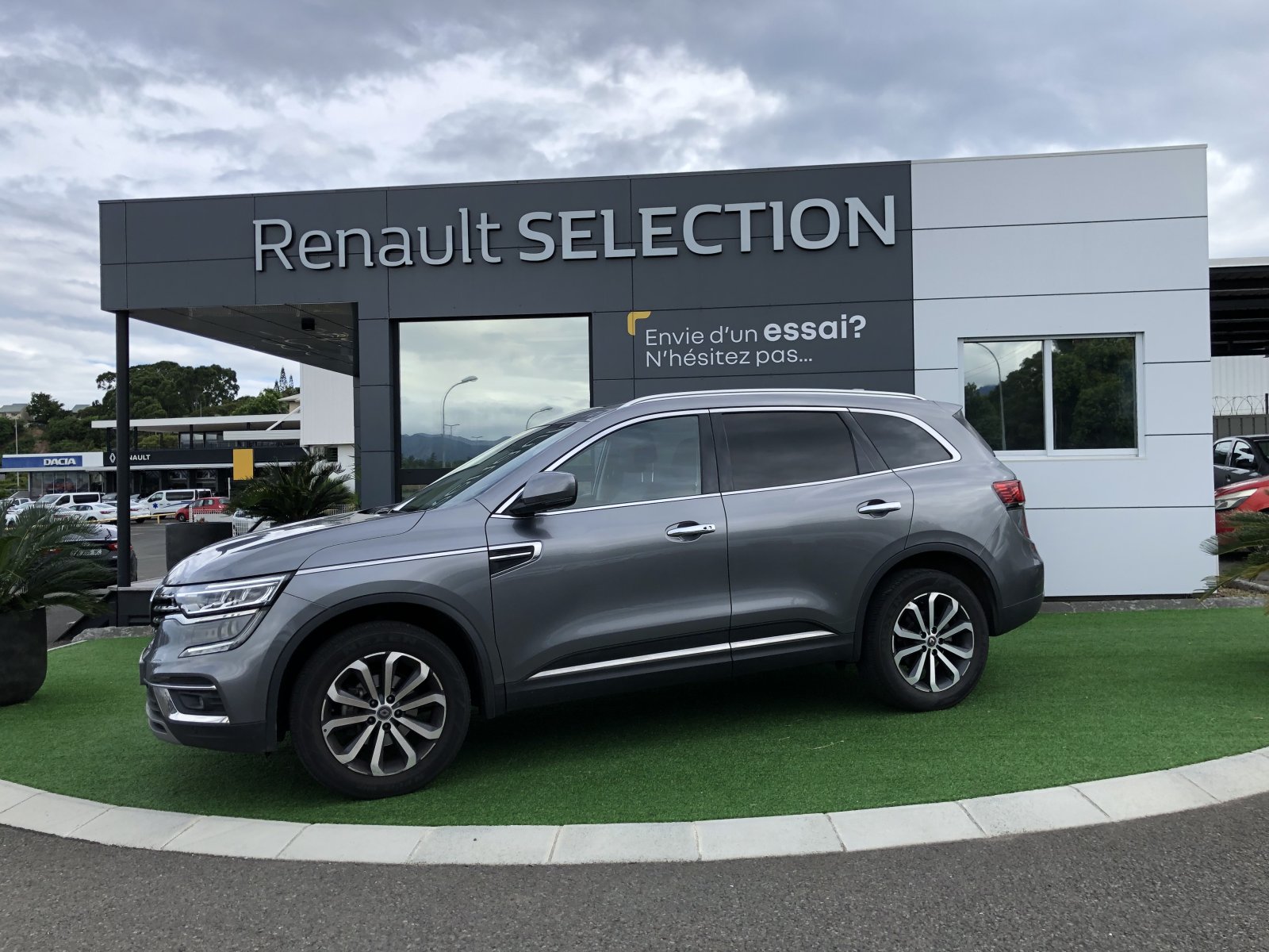 RENAULT KOLEOS PH2 4X4 2.5L 170CH C d'occasion, vue principale