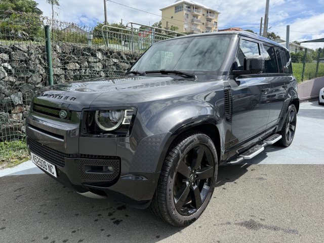 LAND ROVER DEFENDER 110
