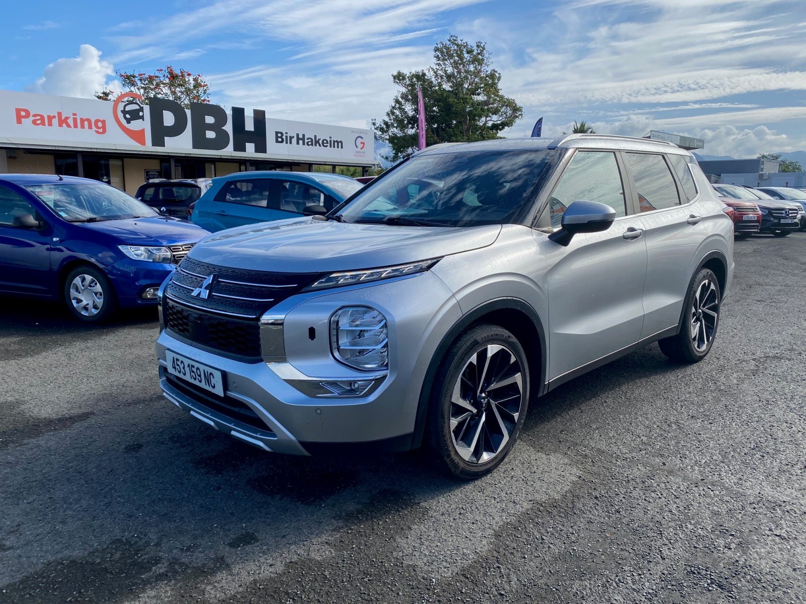 MITSUBISHI OUTLANDER H-LINE 2,5L ESS 184CV BVA8 d'occasion, vue principale