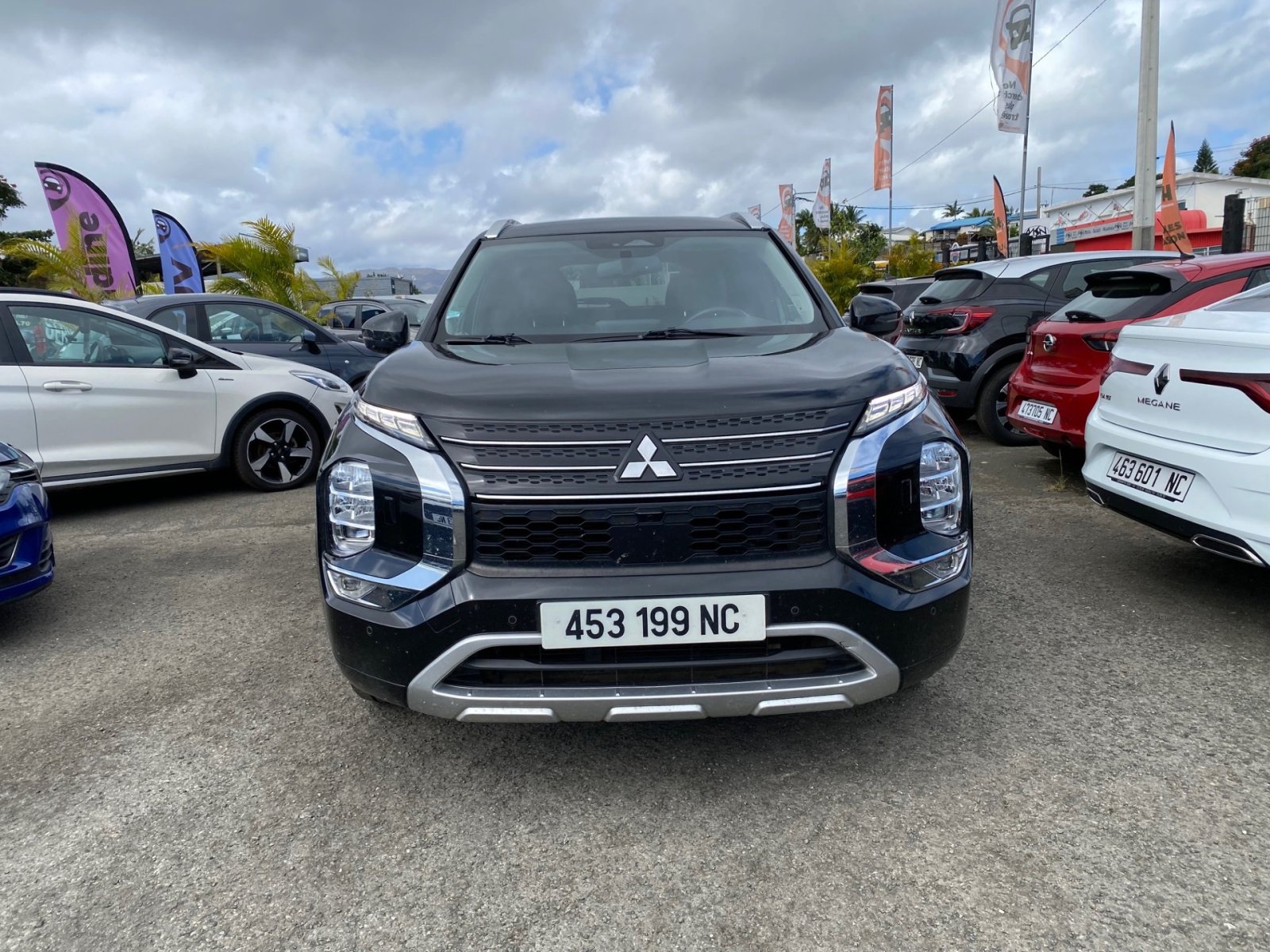 MITSUBISHI OUTLANDER P-LINE 2,5L 184CV BVA d'occasion, photo 2