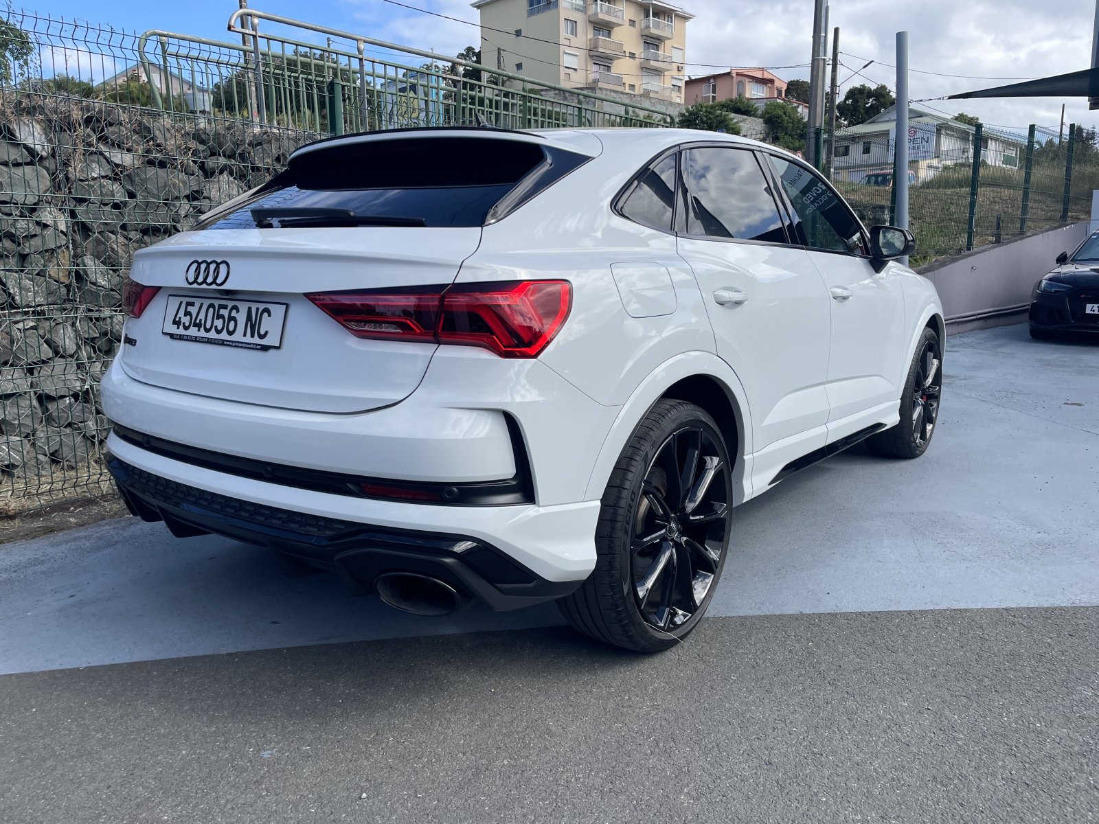 AUDI Q3 RSQ3 SPBK 2.5L ESS 400 CH BVA 4X4 d'occasion, photo 3