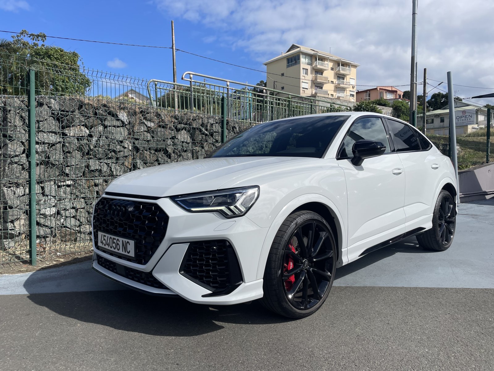 AUDI Q3 RSQ3 SPBK 2.5L ESS 400 CH BVA 4X4 d'occasion, vue principale