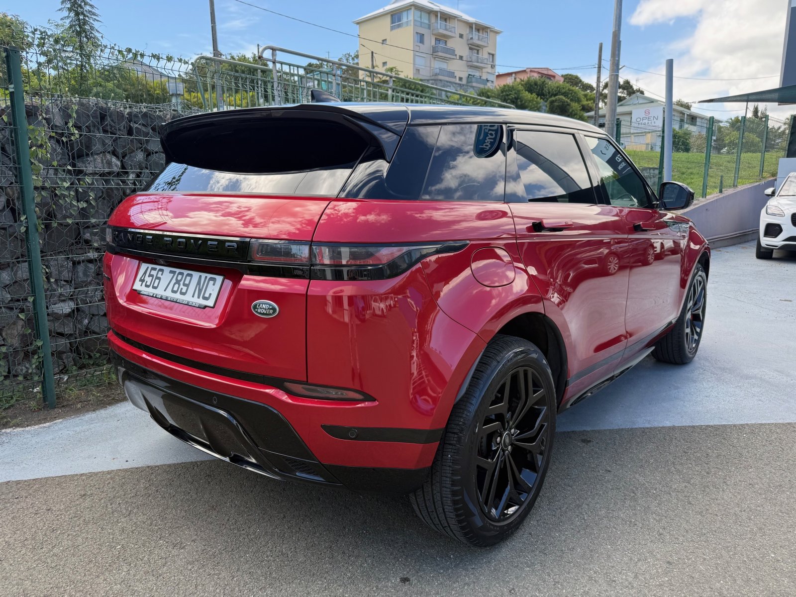LAND ROVER EVOQUE 2.0L ESS 200CH MHEV BVA 4X4 d'occasion, photo 3