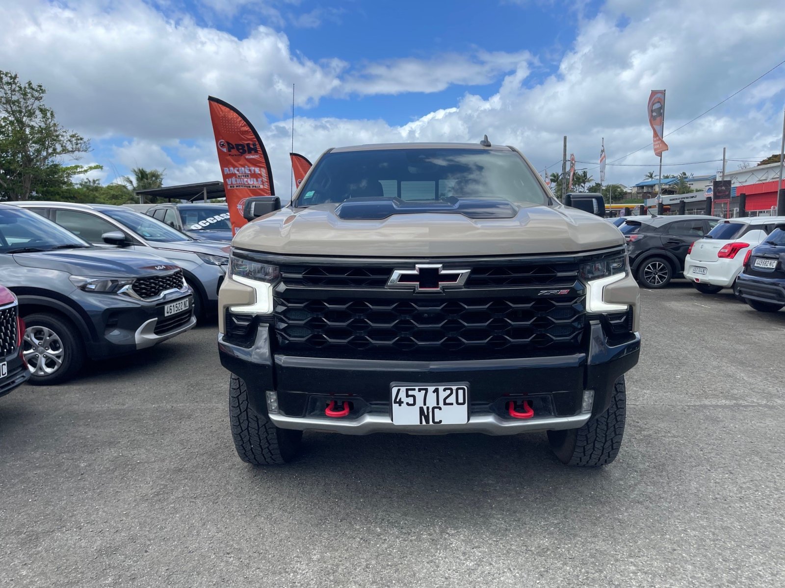 CHEVROLET SILVERADO DCAB ZR2 5PL 6.2L ESS 453CH BVA 4X4 d'occasion, photo 2