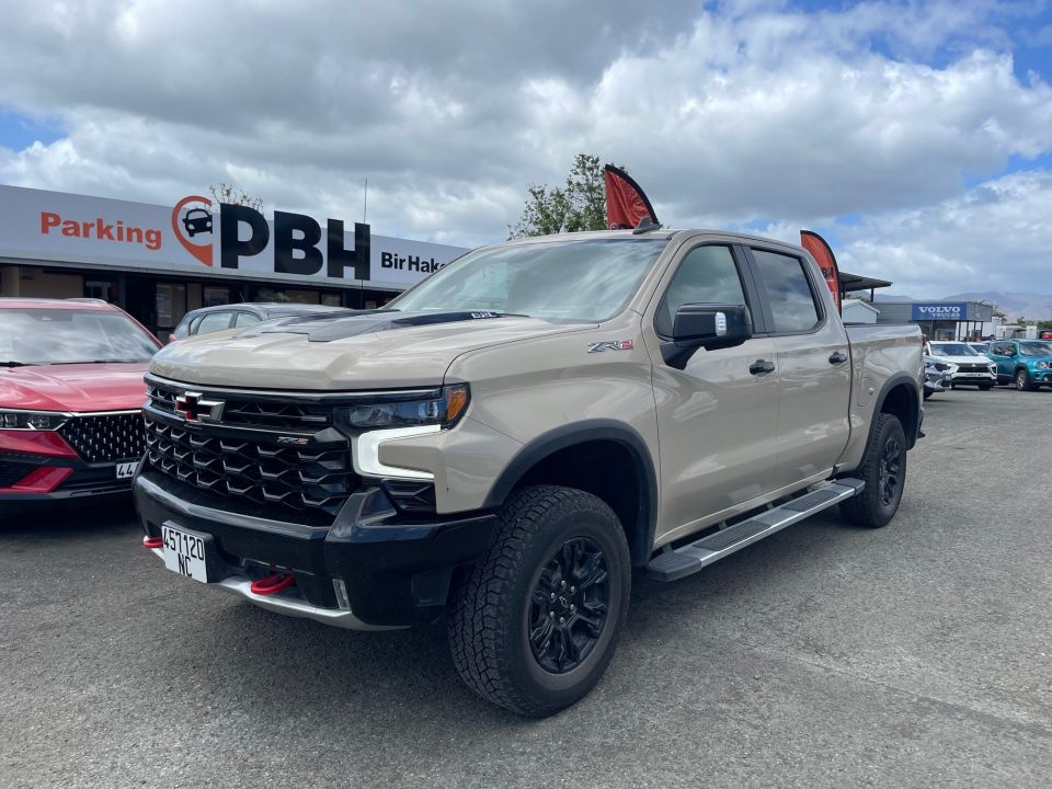 CHEVROLET SILVERADO DCAB ZR2 5PL 6.2L ESS 453CH BVA 4X4 d'occasion, vue principale