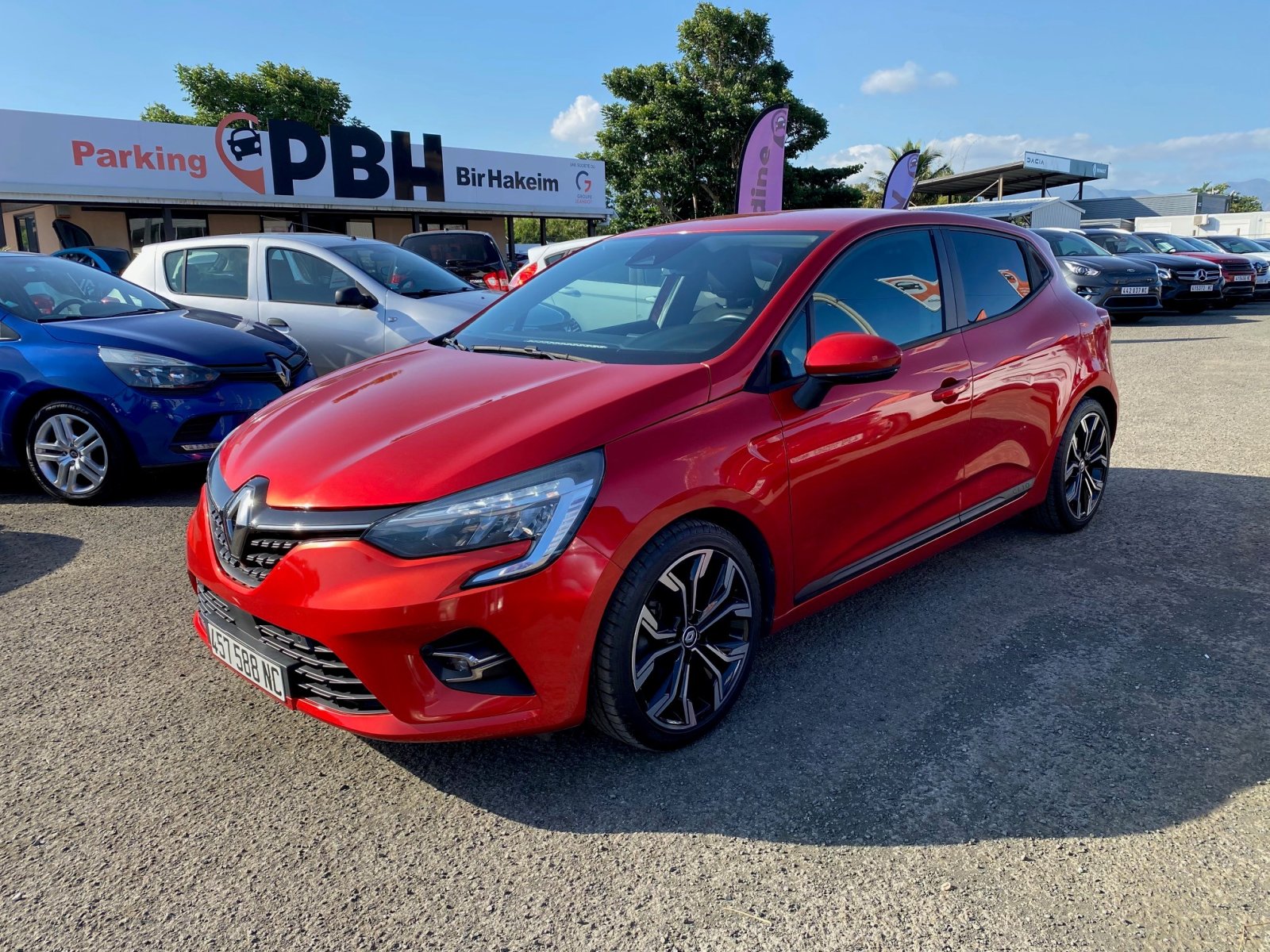 RENAULT CLIO 5 ZEN E-TECH HYB 140CH d'occasion, vue principale