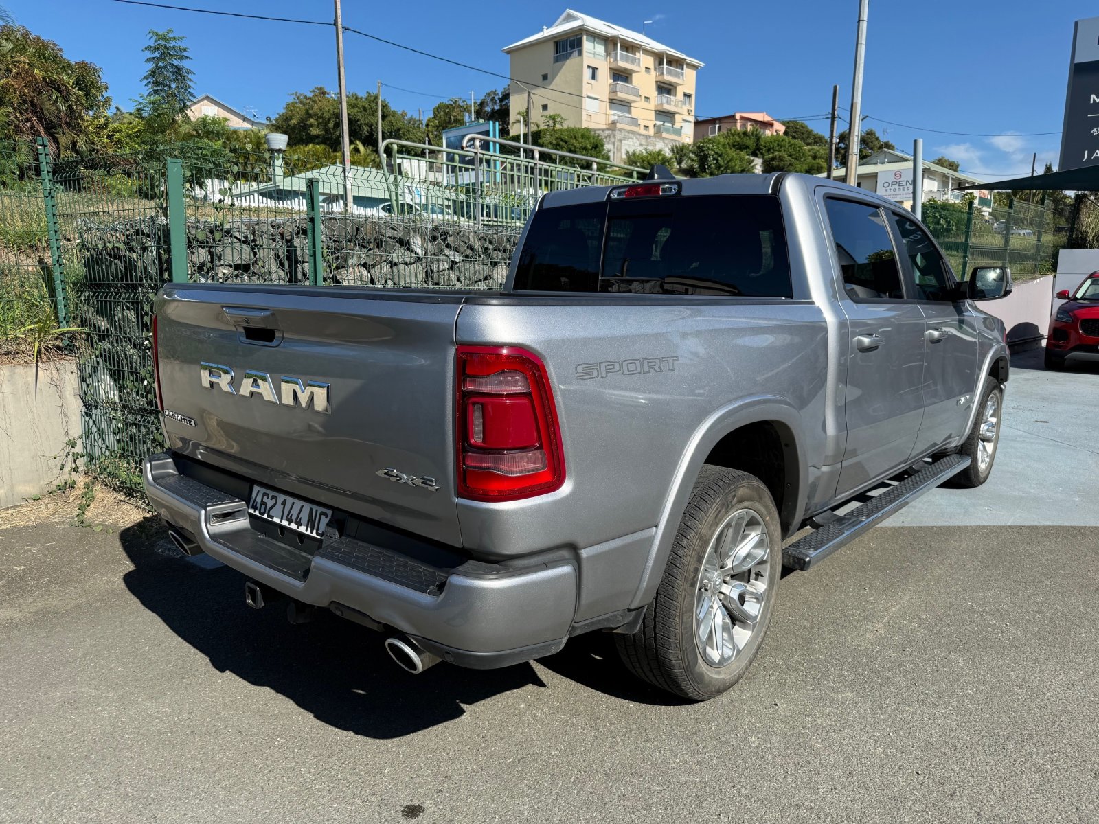 DODGE RAM1500 CCAB LAR SPORT SRB 4X4 5.7V8 ESS 395CH BVA d'occasion, photo 3