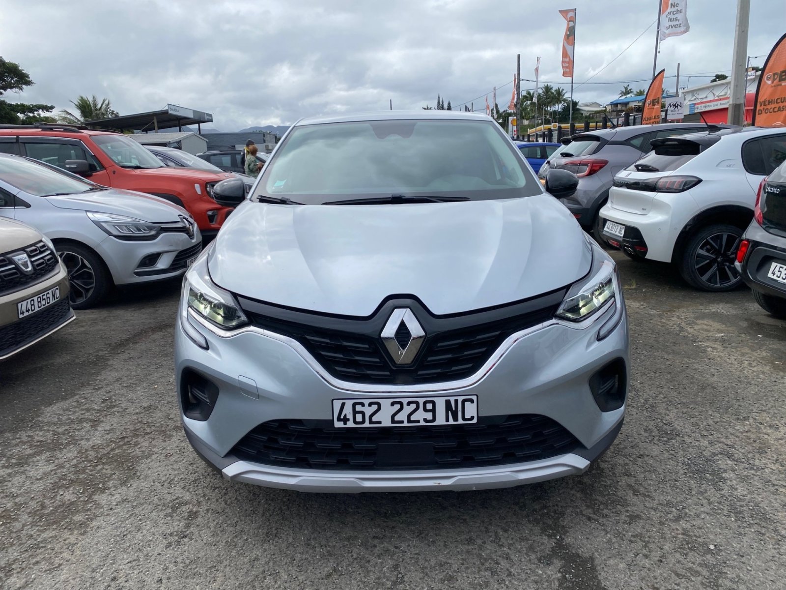 RENAULT CAPTUR ZEN ONE 1,3L ESS 140CH BVM d'occasion, photo 2