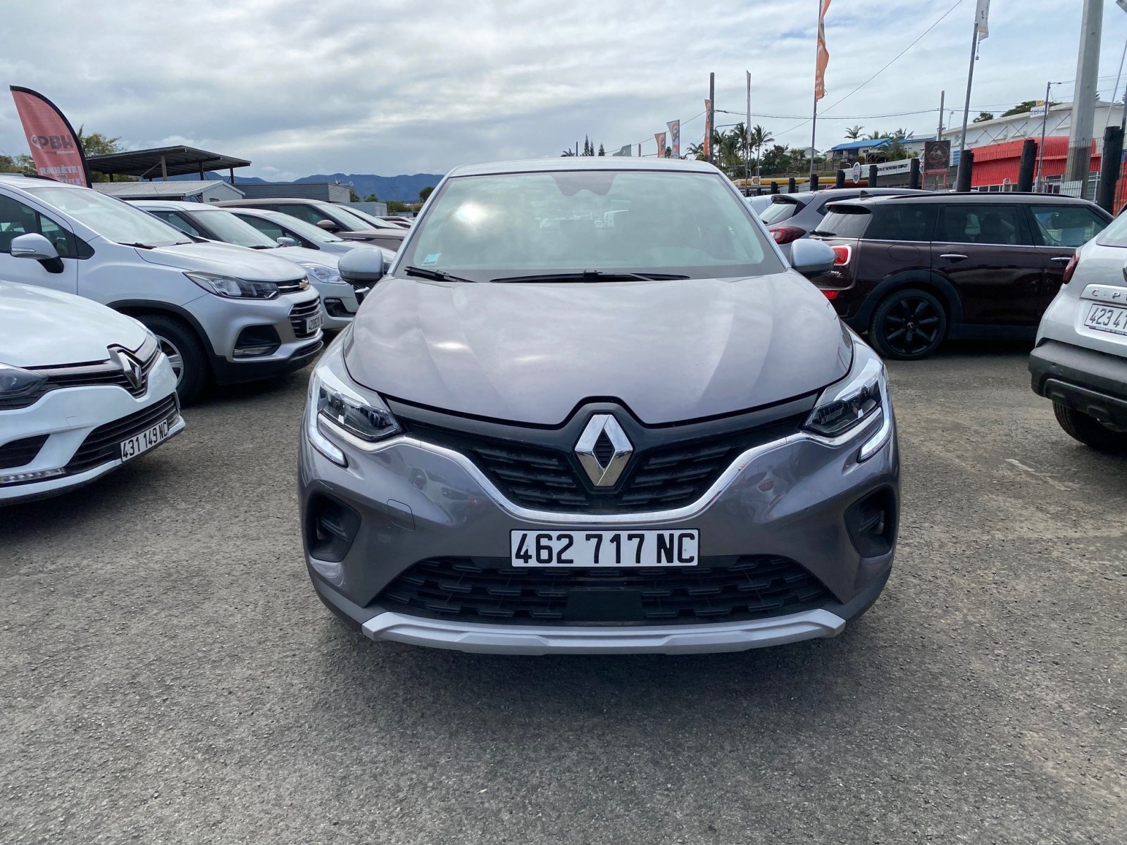 RENAULT CAPTUR ZEN ONE 1,3L ESS 140CH BVA d'occasion, photo 2