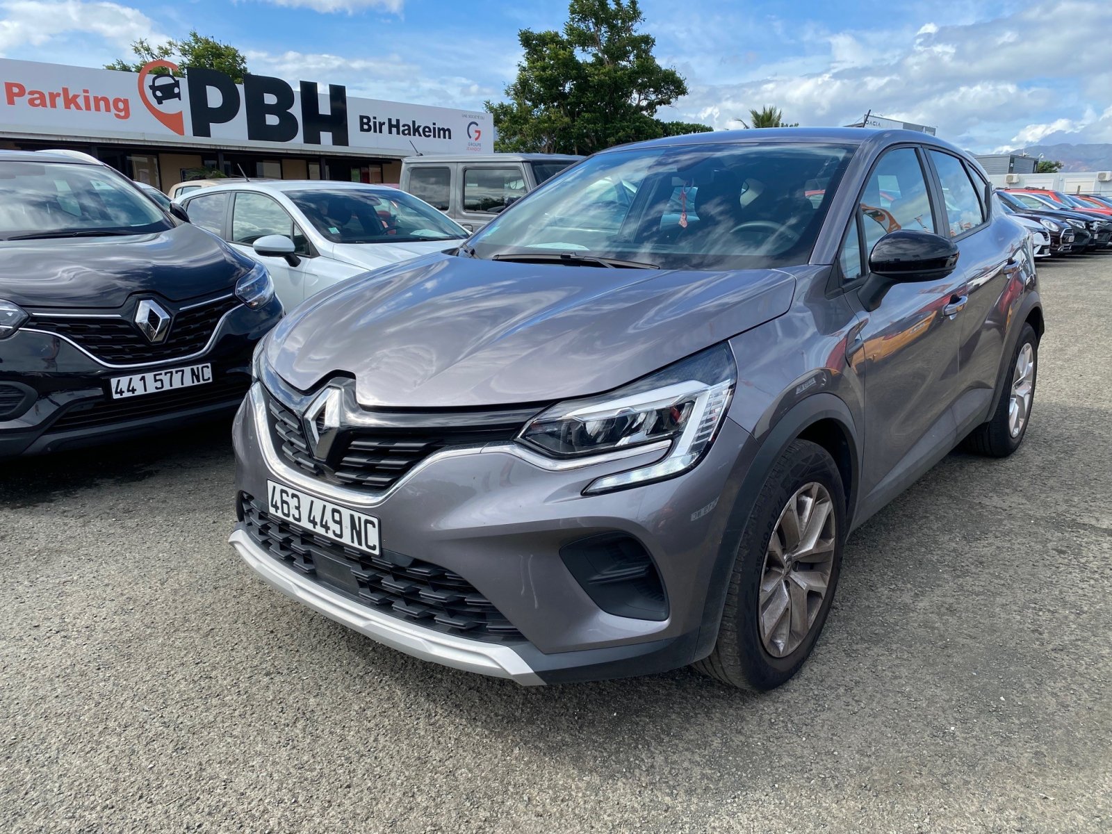 RENAULT CAPTUR ZEN ONE 1,3L ESS 140CH BVA d'occasion, vue principale