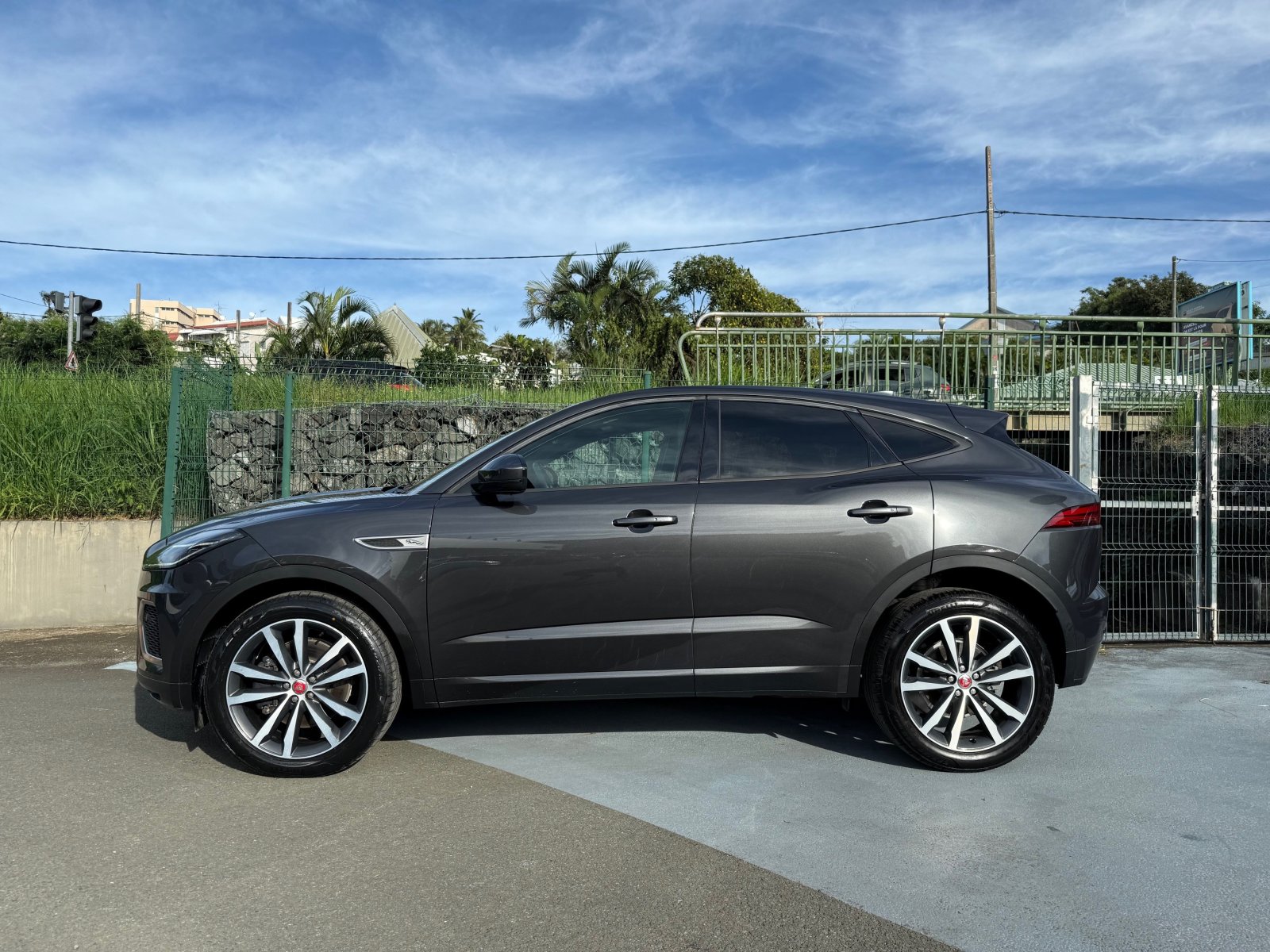 JAGUAR E-PACE R-DYN SE MHEV BVA 2.0L 200CH d'occasion, photo 2