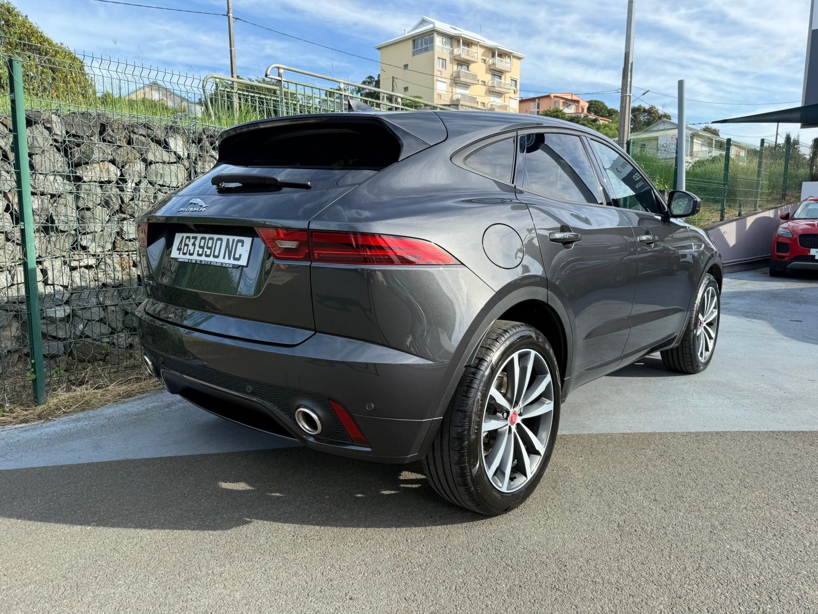 JAGUAR E-PACE R-DYN SE MHEV BVA 2.0L 200CH d'occasion, photo 3