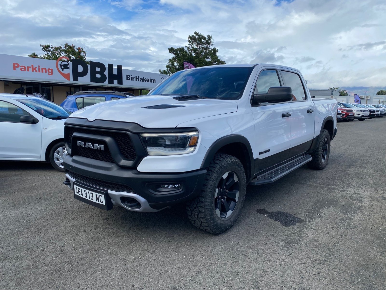 DODGE RAM1500 CCAB REBEL 4X4 5PL 5.7L V8 ESS 395CH BVA d'occasion, vue principale