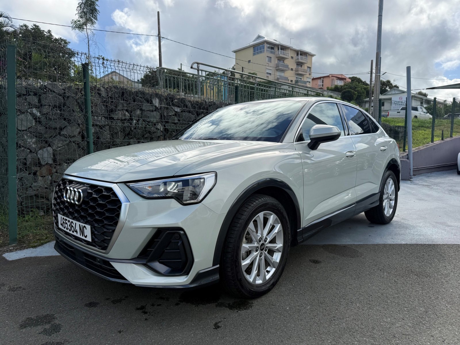 AUDI Q3 SPORTBACK DESIGN 1.5L ESS 150CH BVA 4X2 d'occasion, vue principale