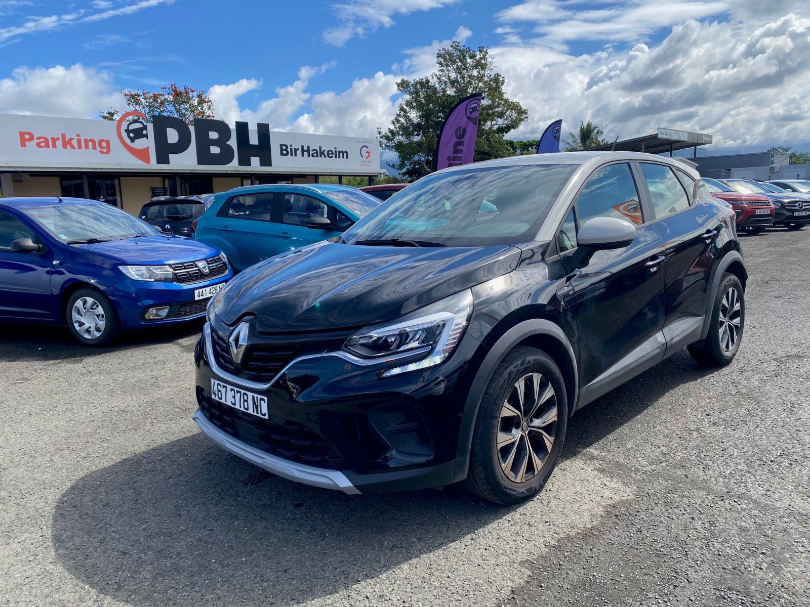 RENAULT CAPTUR ZEN ONE 1,3L ESS 140CH BVA d'occasion, vue principale