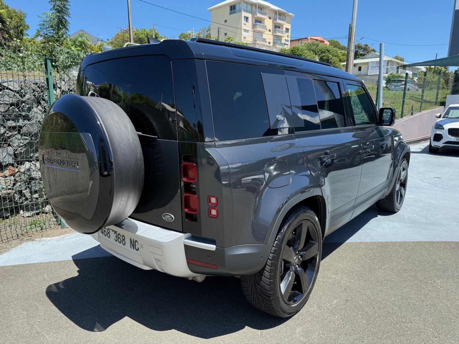 LAND ROVER DEFENDER 110 SE BVA 2.0L 300 CH d'occasion, photo 3